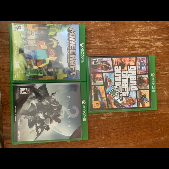 Xbox One with 3 Games and 3 Controllers - Picture 2 of 8